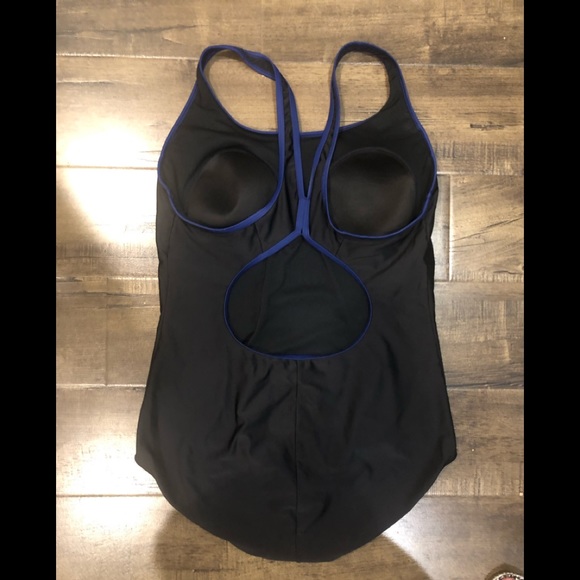 GUC Speedo color block one piece swimsuit - Picture 3 of 12